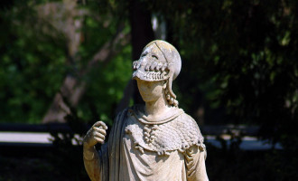 statue2.jpg